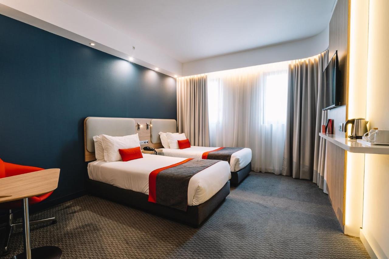 Holiday Inn Express Porto City Centre, An Ihg Hotel Εξωτερικό φωτογραφία